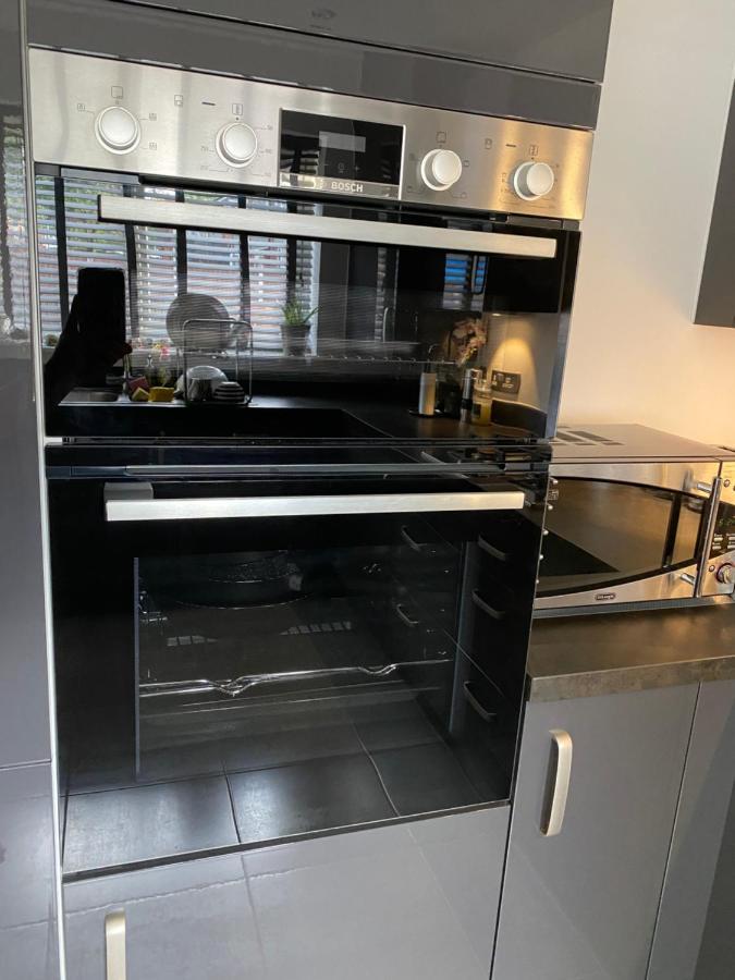 New Modern King Size Room With Ensuite And Parking Manchester Bagian luar foto